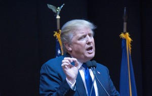 donald_trump_in_manchester_nh_february_8_2016_cropped